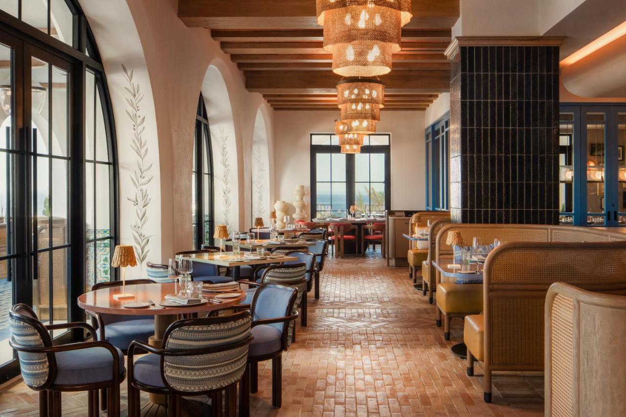 Projects 582476330 Hotel Four Seasons