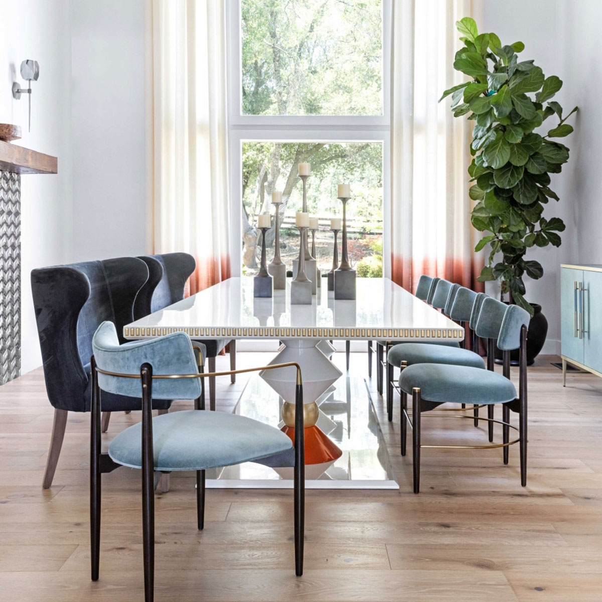 In this refined residential project in California, USA, Kristen Elizabeth Design brings her signature approach to creating beautifully livable interiors that evoke harmony, balance, and inner happiness. The dining area features the sculptural Cortez Dining Table by Malabar, adding elegance and artistic flair to the space.