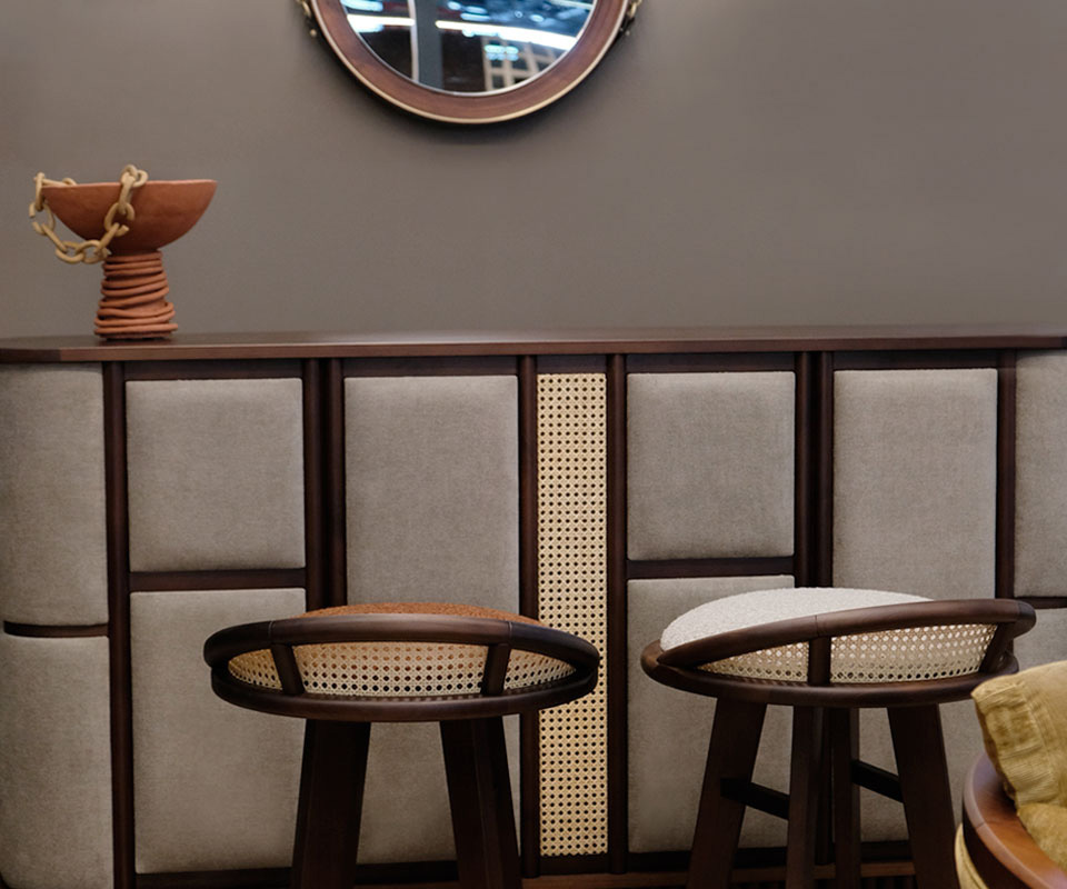 Tom Bar Counter